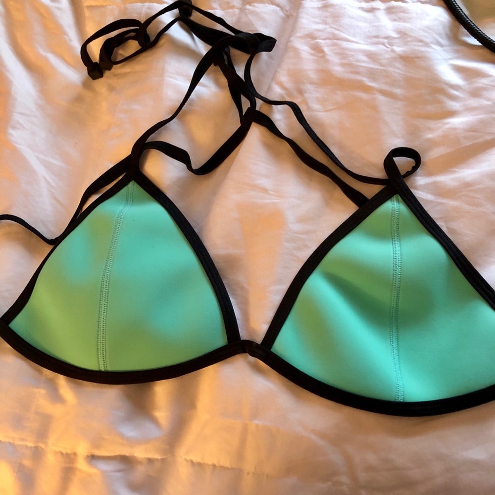 Triangl Bikini Top